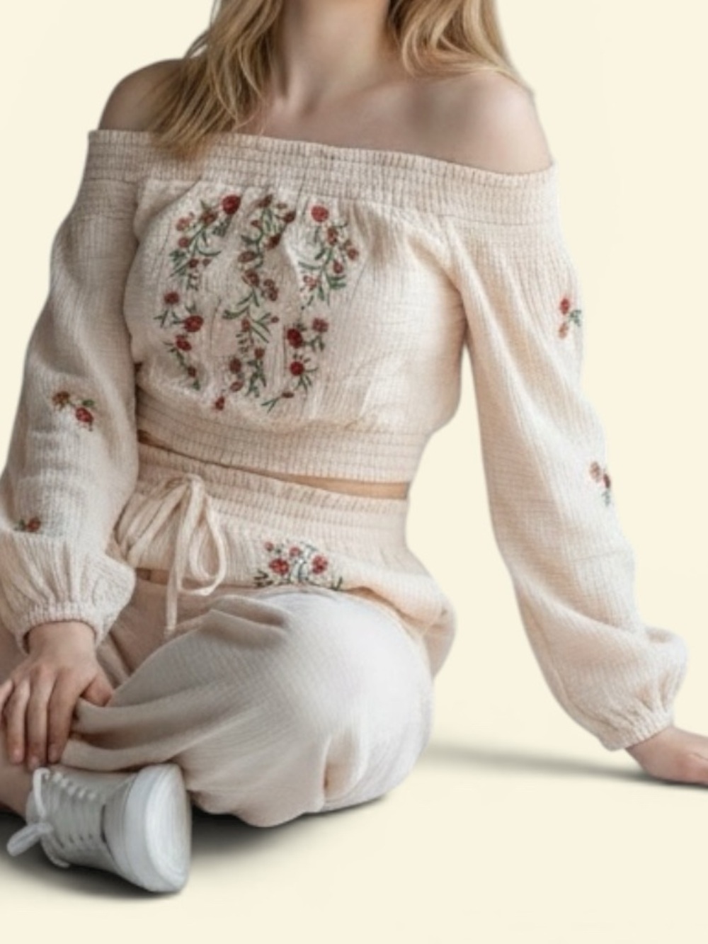 Embroidered Crop Top -100% cotton